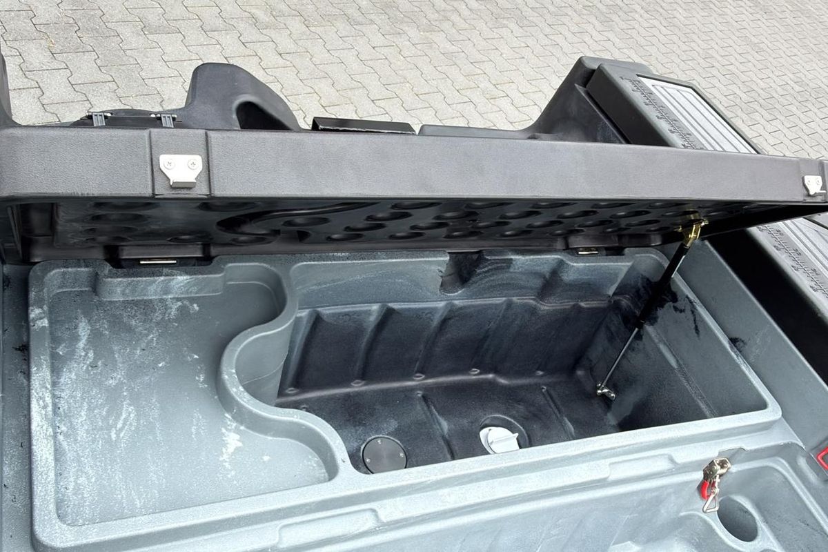 Heck mit Motorleistung 9,8 PS